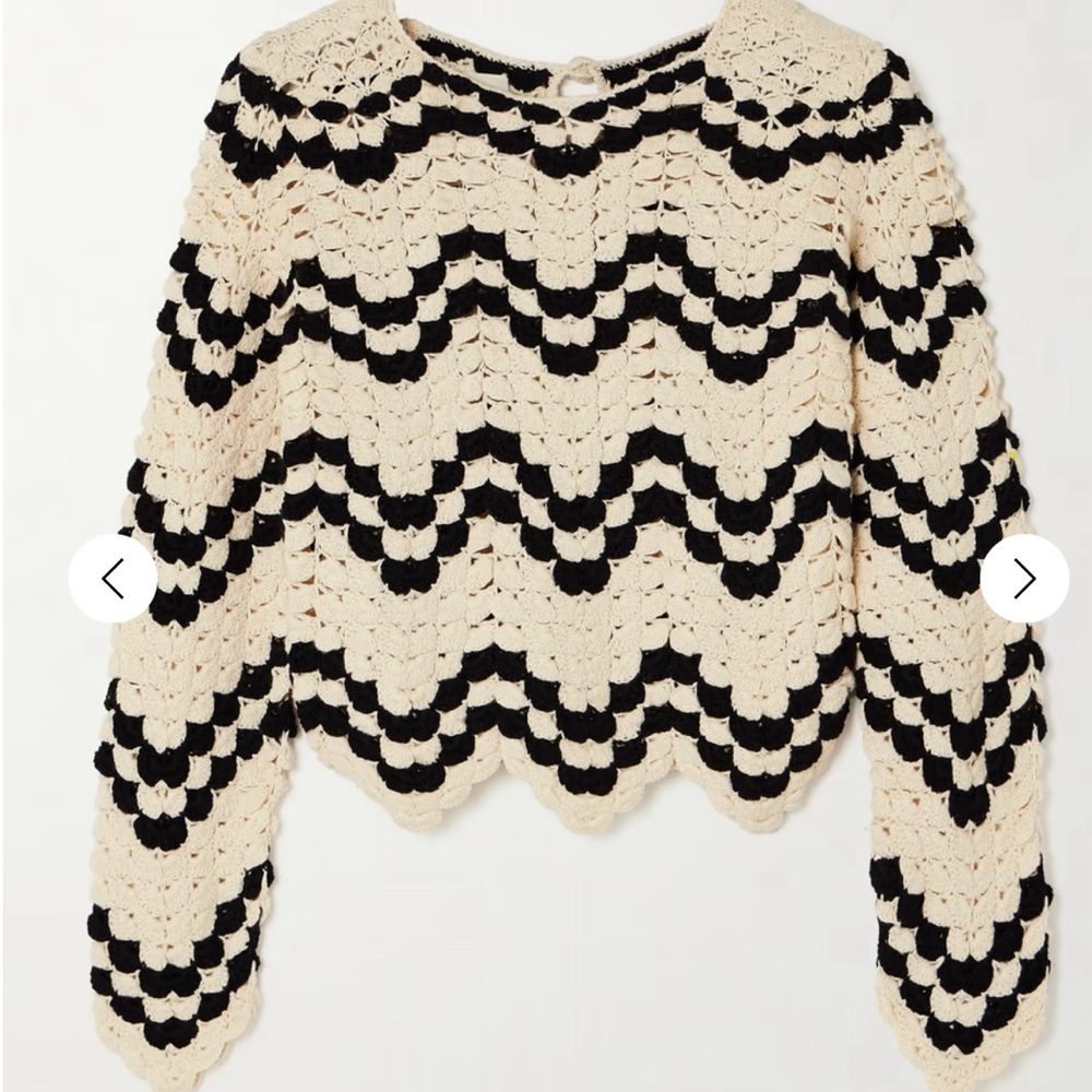 ESCVDO black and white knit cropped sweater